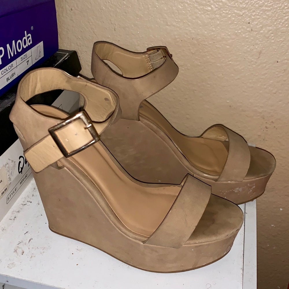 Nude wedges size 7